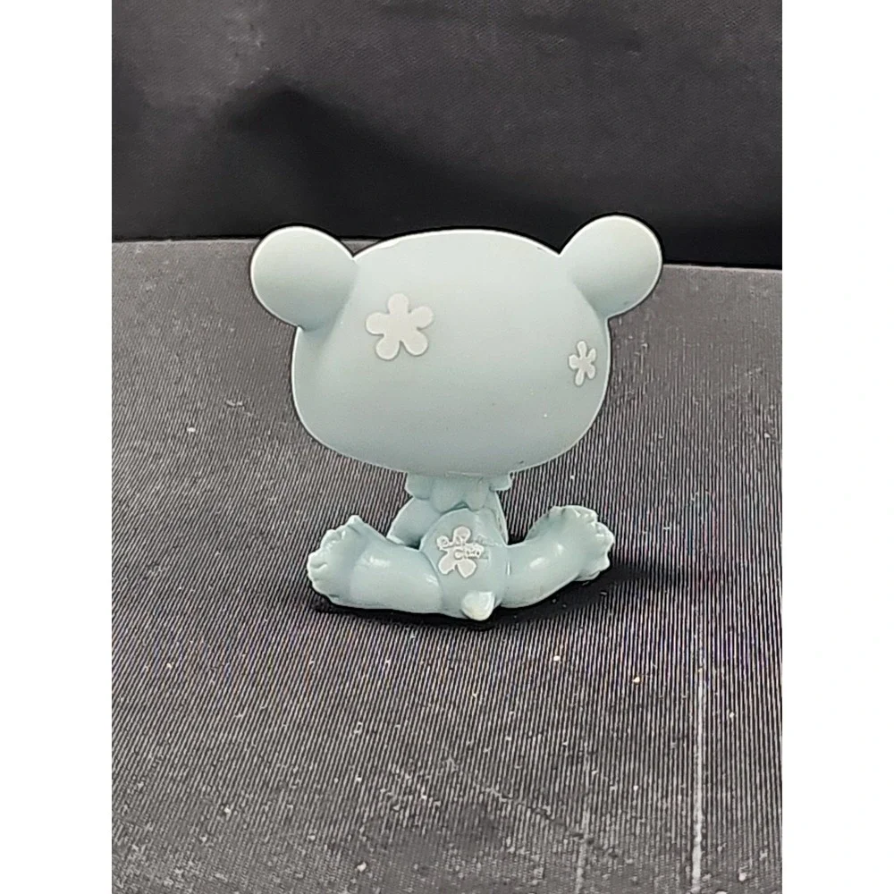 Hasbro Littlest Pet Shop LPS #647 Polar Bear Figure 2007 Blue White